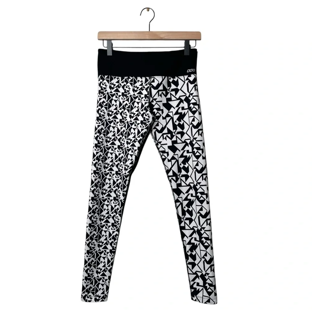 Lorna Jane Leggings Geometric Pattern Black & White Activewear Workout - Picture 1 of 13
